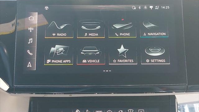 2024 Audi Q8 Sportback e-tron quattro Prestige S line