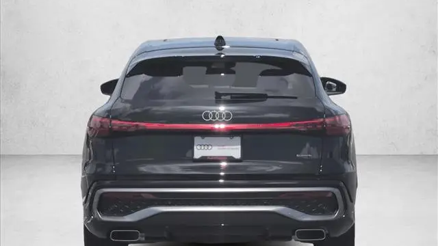 2026 Audi Q5 Sportback quattro Premium TFSI