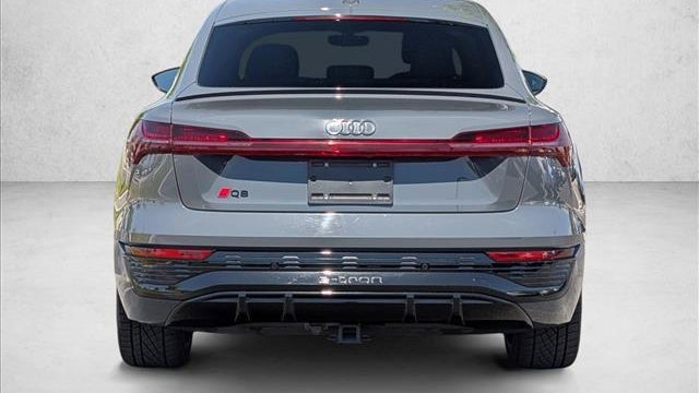 2024 Audi Q8 Sportback e-tron quattro Prestige S line