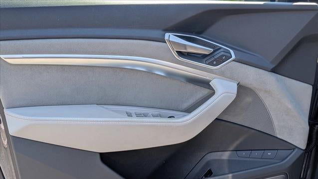 2024 Audi Q8 Sportback e-tron quattro Prestige S line