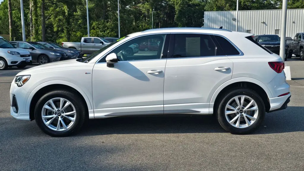 2023 Audi Q3 quattro S line Premium 45 TFSI