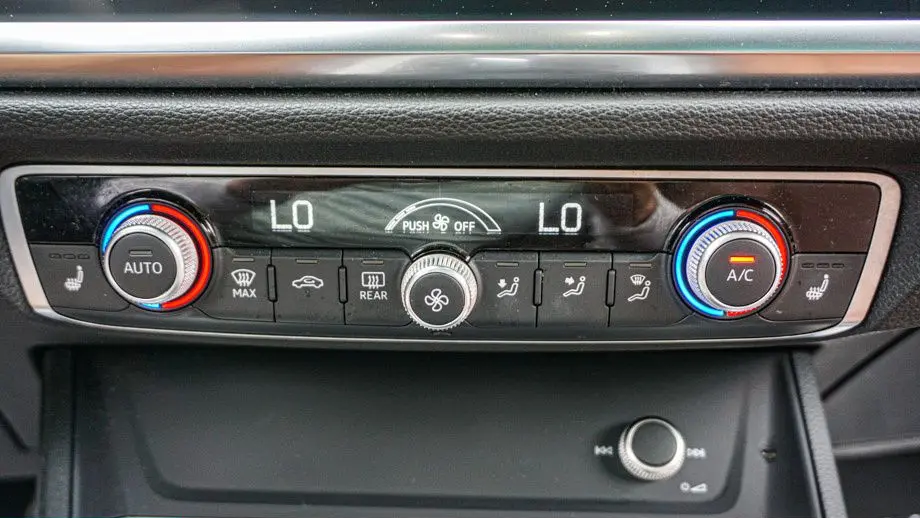 2025 Audi Q3 quattro S line Premium 45 TFSI