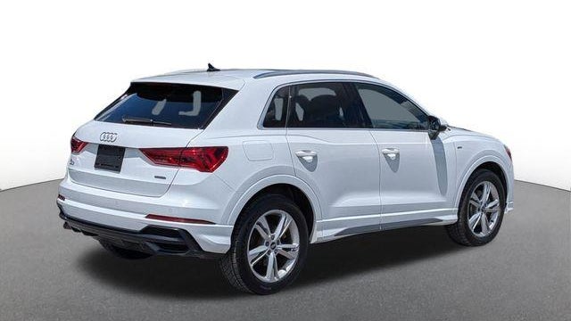 2022 Audi Q3 quattro S line Premium 45 TFSI