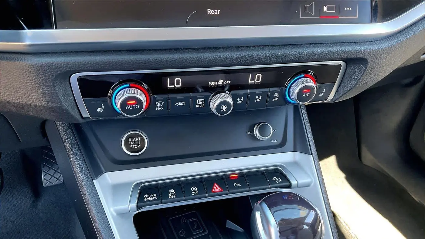 2024 Audi Q3 quattro S line Premium 45 TFSI