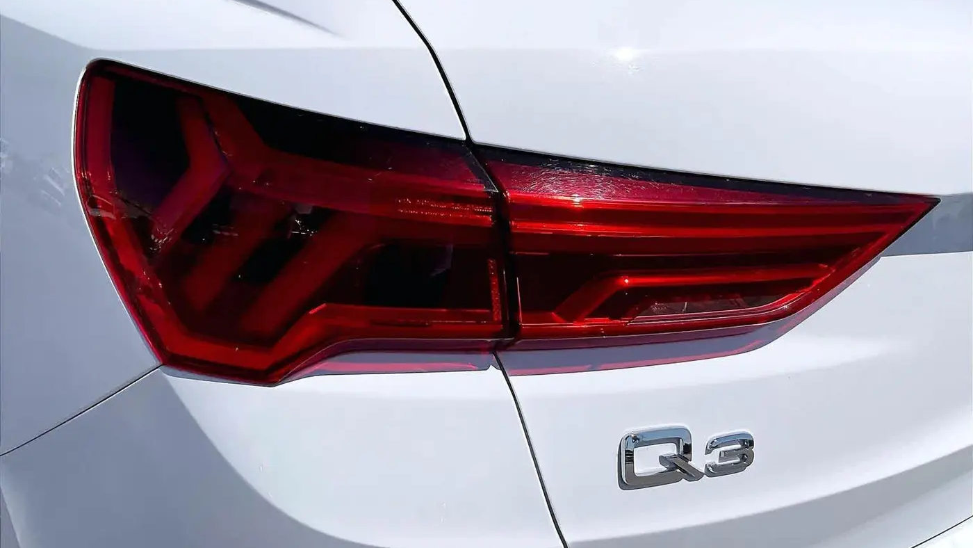 2024 Audi Q3 quattro S line Premium 45 TFSI