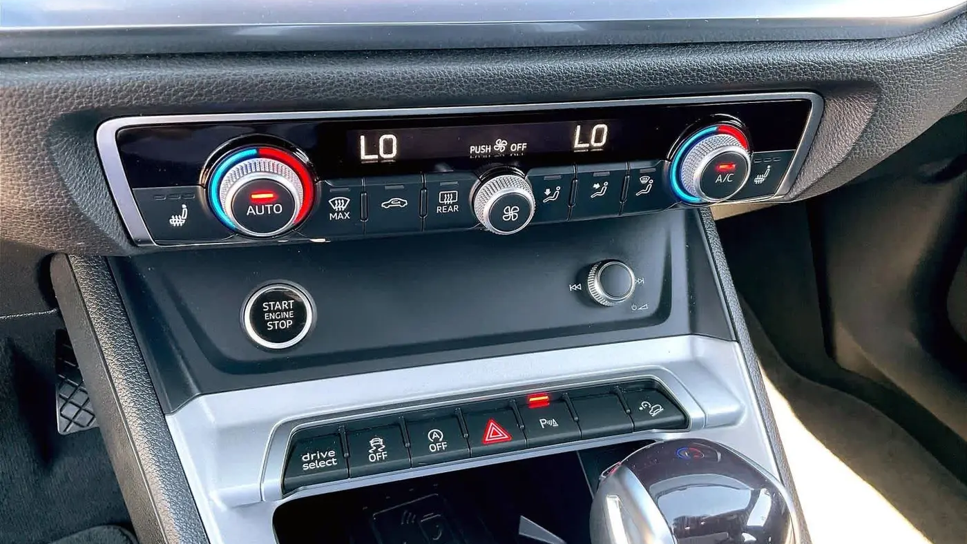 2024 Audi Q3 quattro S line Premium 45 TFSI