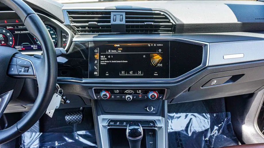 2025 Audi Q3 quattro S line Premium 45 TFSI