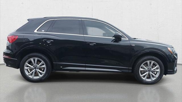 2022 Audi Q3 quattro S line Premium 45 TFSI