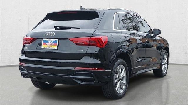 2022 Audi Q3 quattro S line Premium 45 TFSI