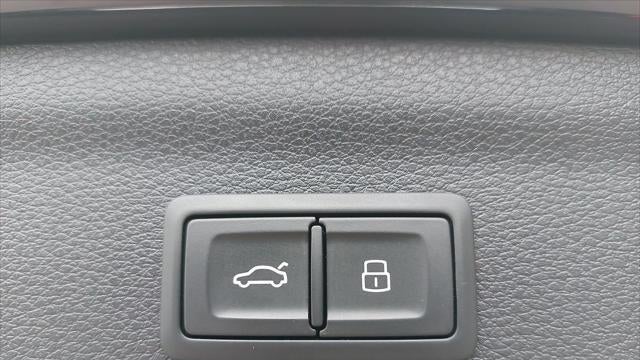 2022 Audi Q3 quattro S line Premium 45 TFSI