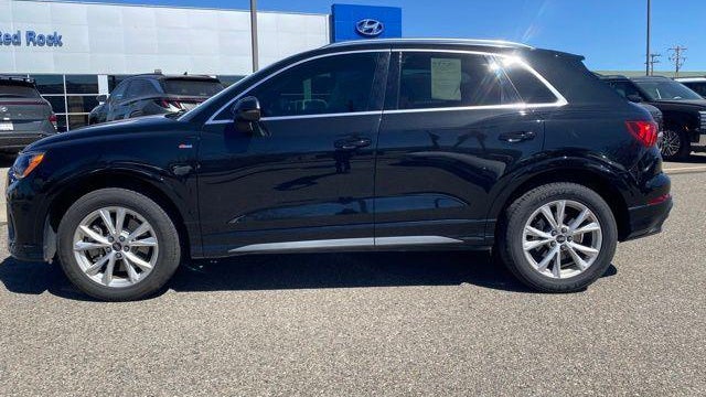 2022 Audi Q3 quattro S line Premium 45 TFSI