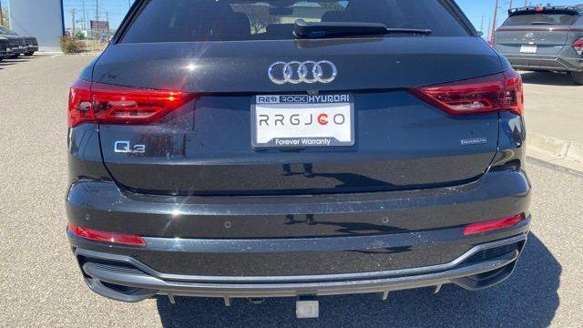 2022 Audi Q3 quattro S line Premium 45 TFSI