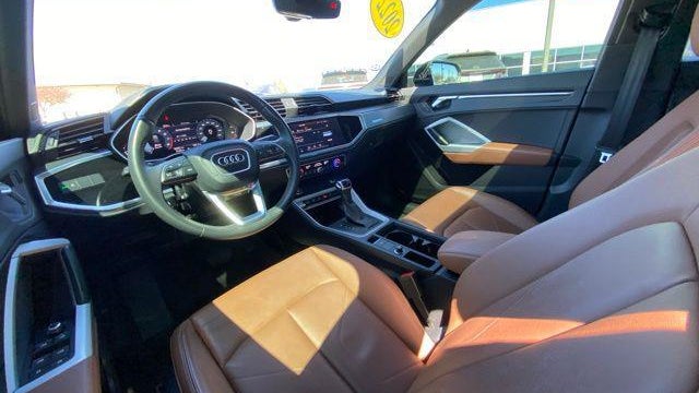 2022 Audi Q3 quattro S line Premium 45 TFSI