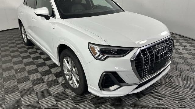 2025 Audi Q3 quattro S line Premium 45 TFSI