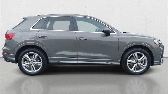 2021 Audi Q3 quattro S line Premium 45 TFSI