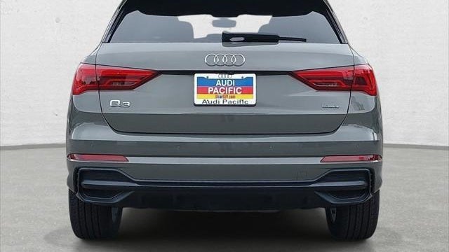 2021 Audi Q3 quattro S line Premium 45 TFSI