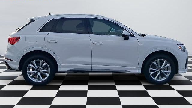 2023 Audi Q3 quattro S line Premium 45 TFSI