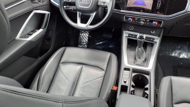2024 Audi Q3 quattro S line Premium 45 TFSI