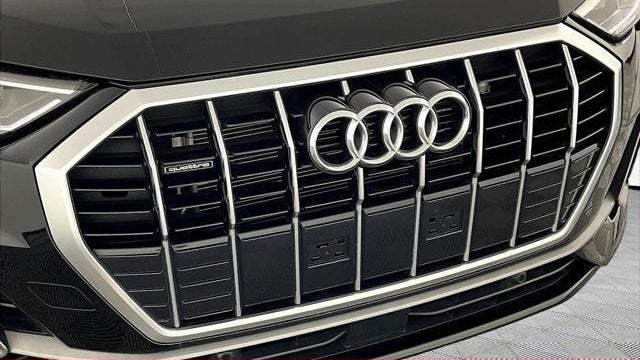 2024 Audi Q3 quattro S line Premium 45 TFSI