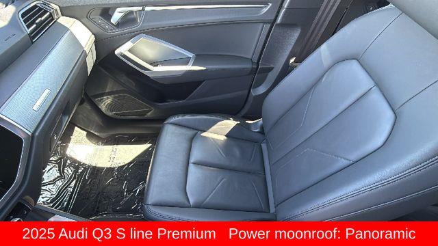 2025 Audi Q3 quattro S line Premium 45 TFSI