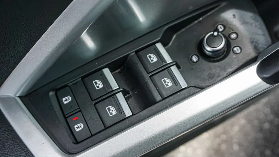 2025 Audi Q3 quattro S line Premium 45 TFSI