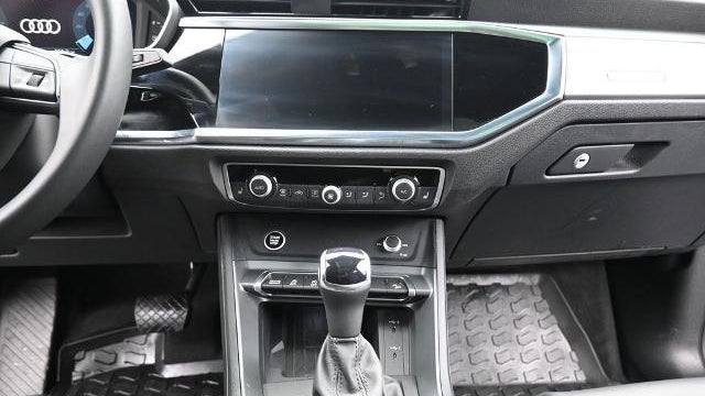 2025 Audi Q3 quattro S line Premium 45 TFSI