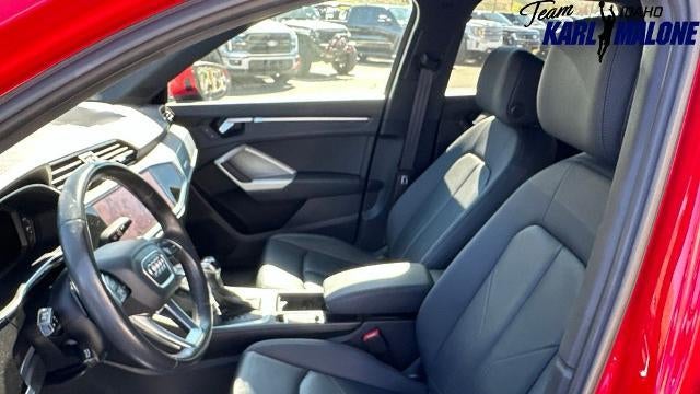 2022 Audi Q3 quattro S line Premium 45 TFSI