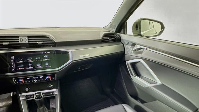 2024 Audi Q3 quattro S line Premium 45 TFSI