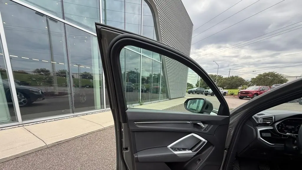 2020 Audi Q3 quattro S line Premium 45 TFSI