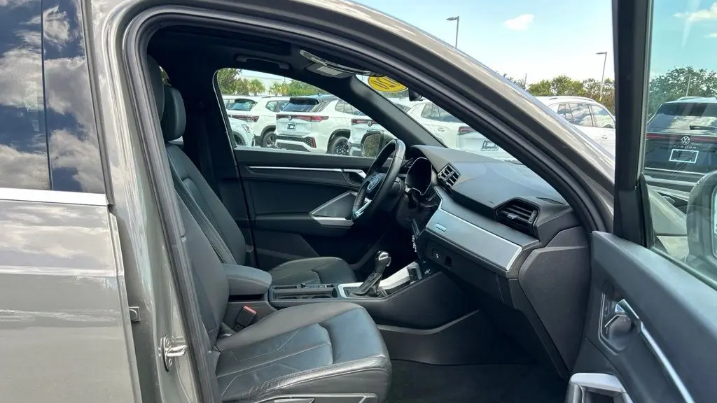2020 Audi Q3 quattro S line Premium 45 TFSI