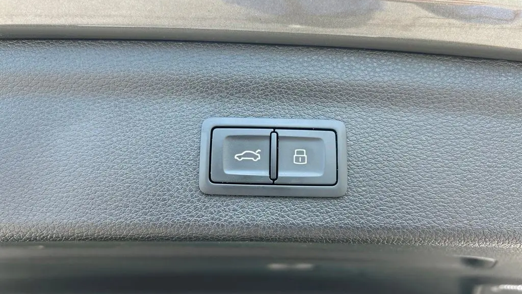2020 Audi Q3 quattro S line Premium 45 TFSI