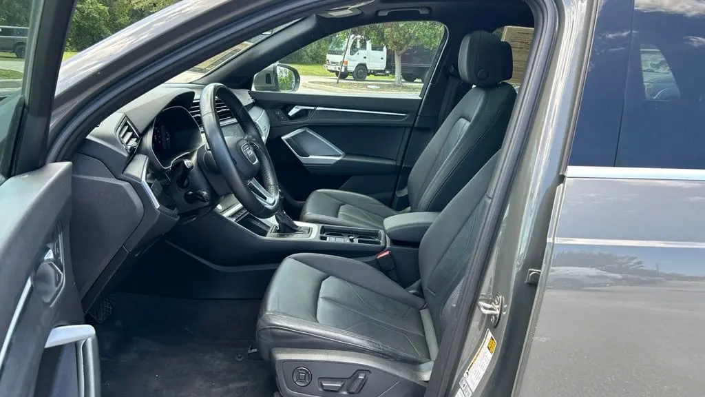 2020 Audi Q3 quattro S line Premium 45 TFSI
