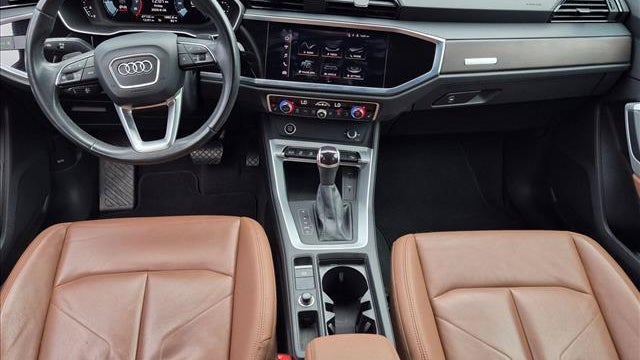 2022 Audi Q3 quattro S line Premium 45 TFSI