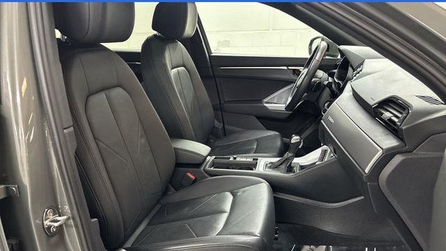 2023 Audi Q3 quattro S line Premium 45 TFSI