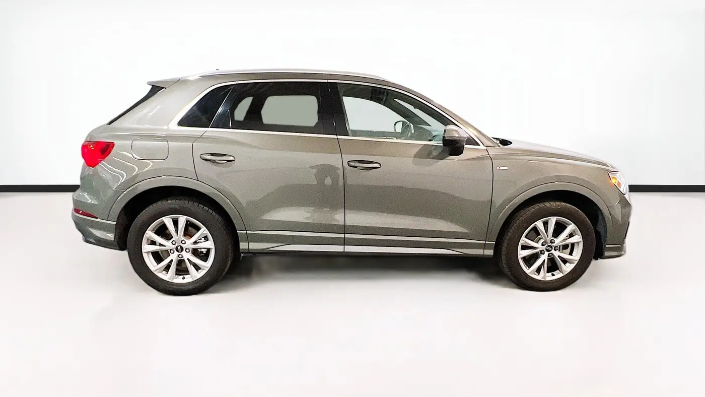 2023 Audi Q3 quattro S line Premium 45 TFSI