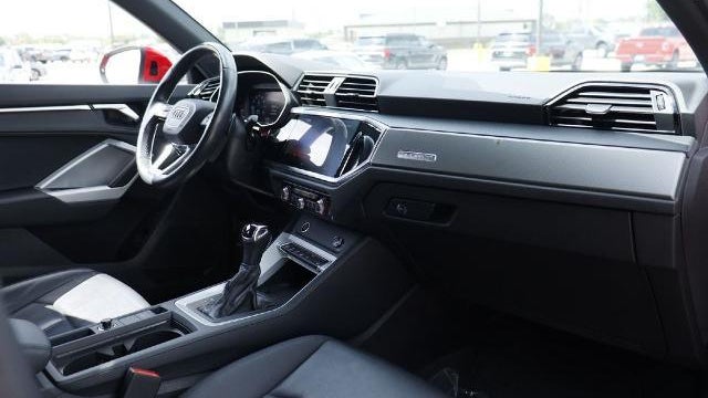 2024 Audi Q3 quattro S line Premium 45 TFSI