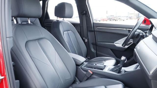 2024 Audi Q3 quattro S line Premium 45 TFSI