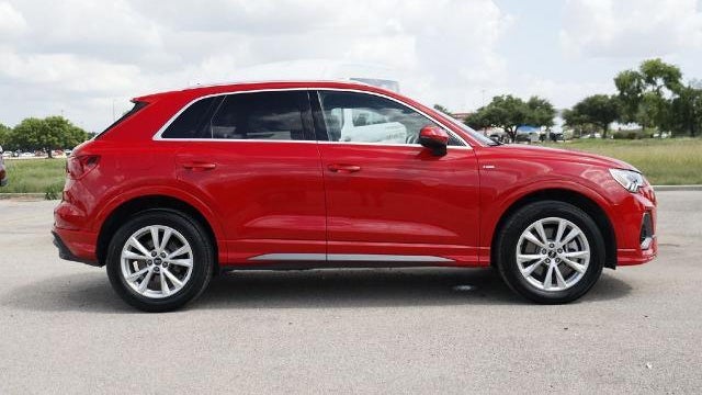 2024 Audi Q3 quattro S line Premium 45 TFSI