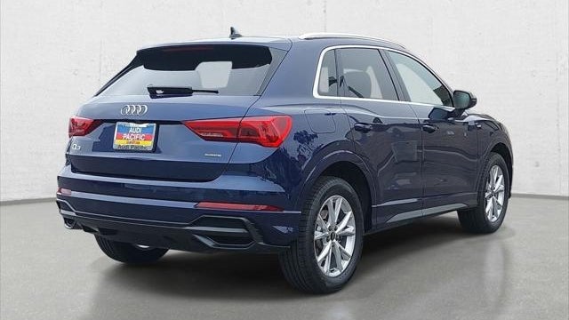 2022 Audi Q3 quattro S line Premium 45 TFSI