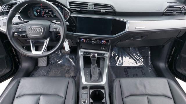 2022 Audi Q3 quattro S line Premium 45 TFSI