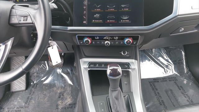 2022 Audi Q3 quattro S line Premium 45 TFSI