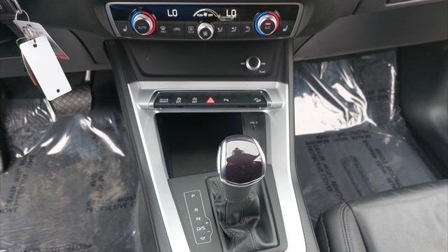 2022 Audi Q3 quattro S line Premium 45 TFSI