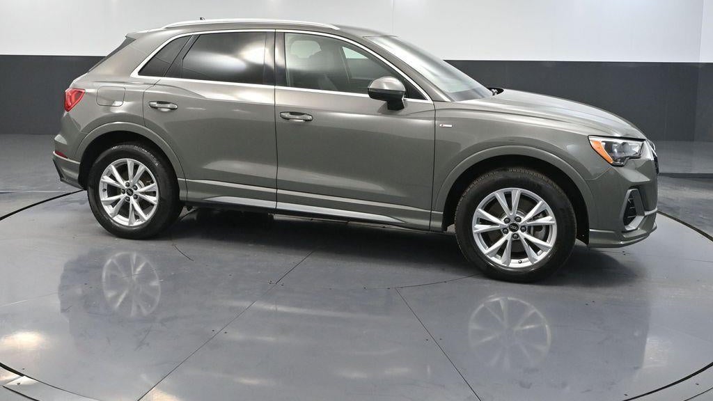 2022 Audi Q3 quattro S line Premium 45 TFSI