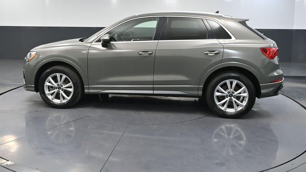 2022 Audi Q3 quattro S line Premium 45 TFSI