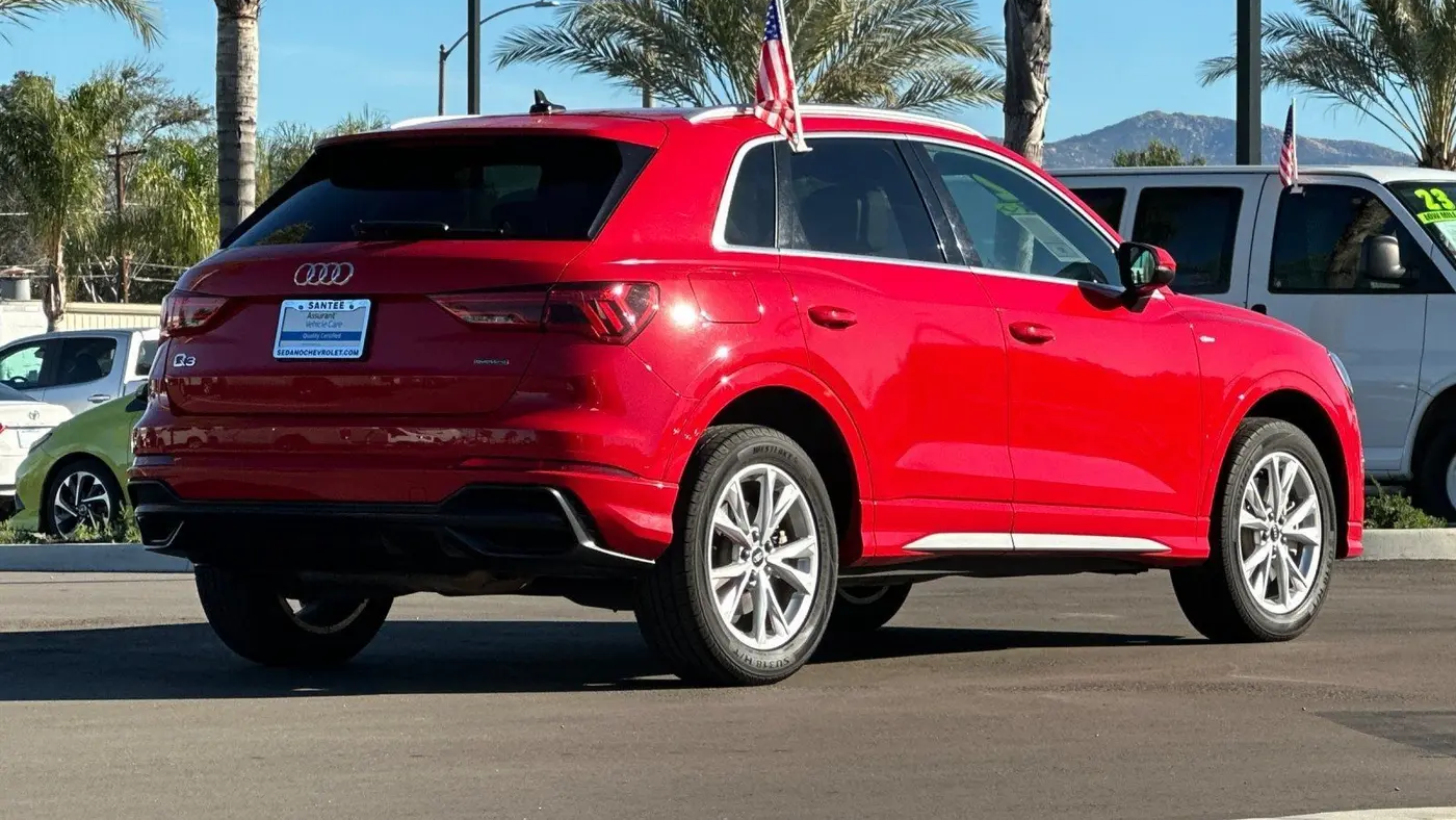 2022 Audi Q3 quattro S line Premium 45 TFSI