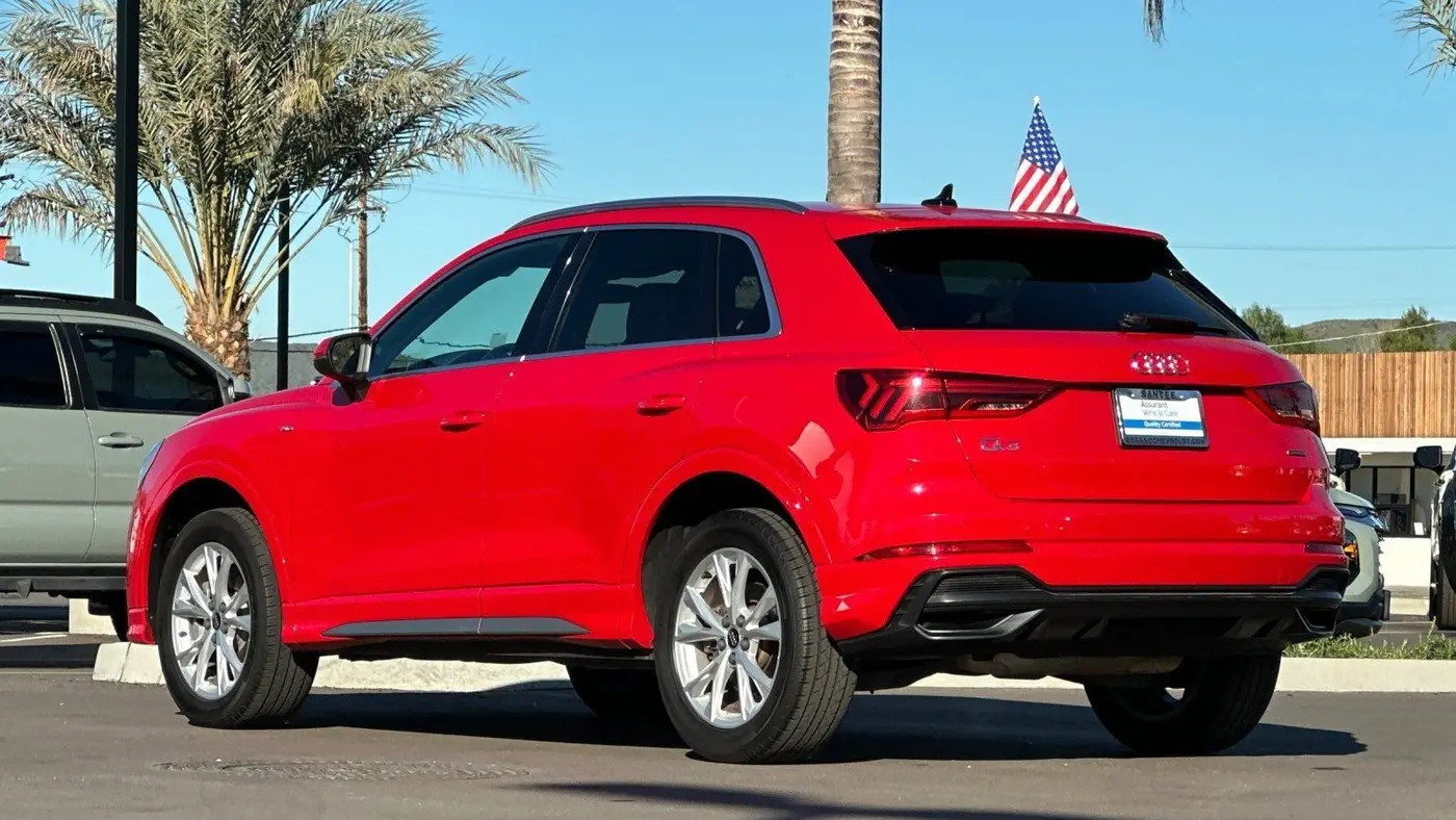 2022 Audi Q3 quattro S line Premium 45 TFSI