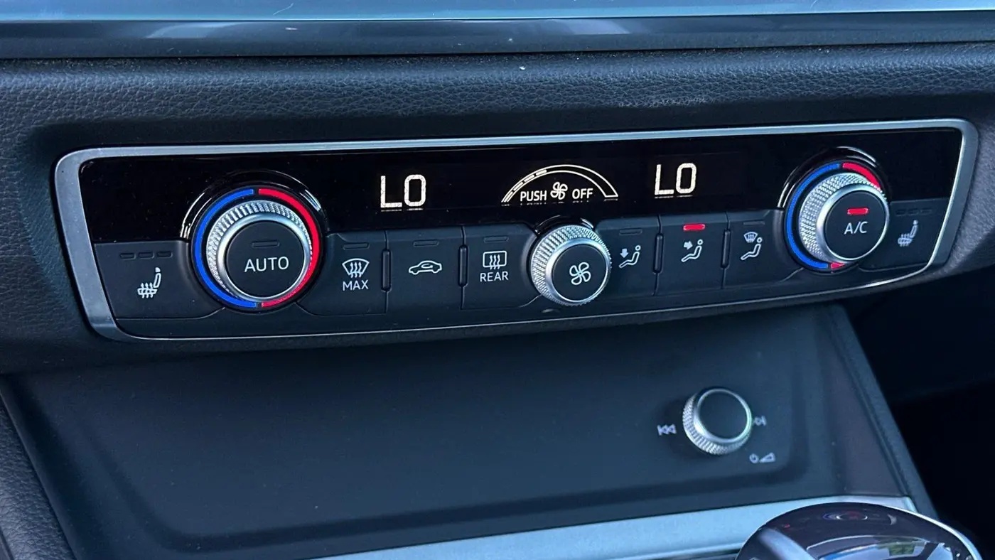 2022 Audi Q3 quattro S line Premium 45 TFSI
