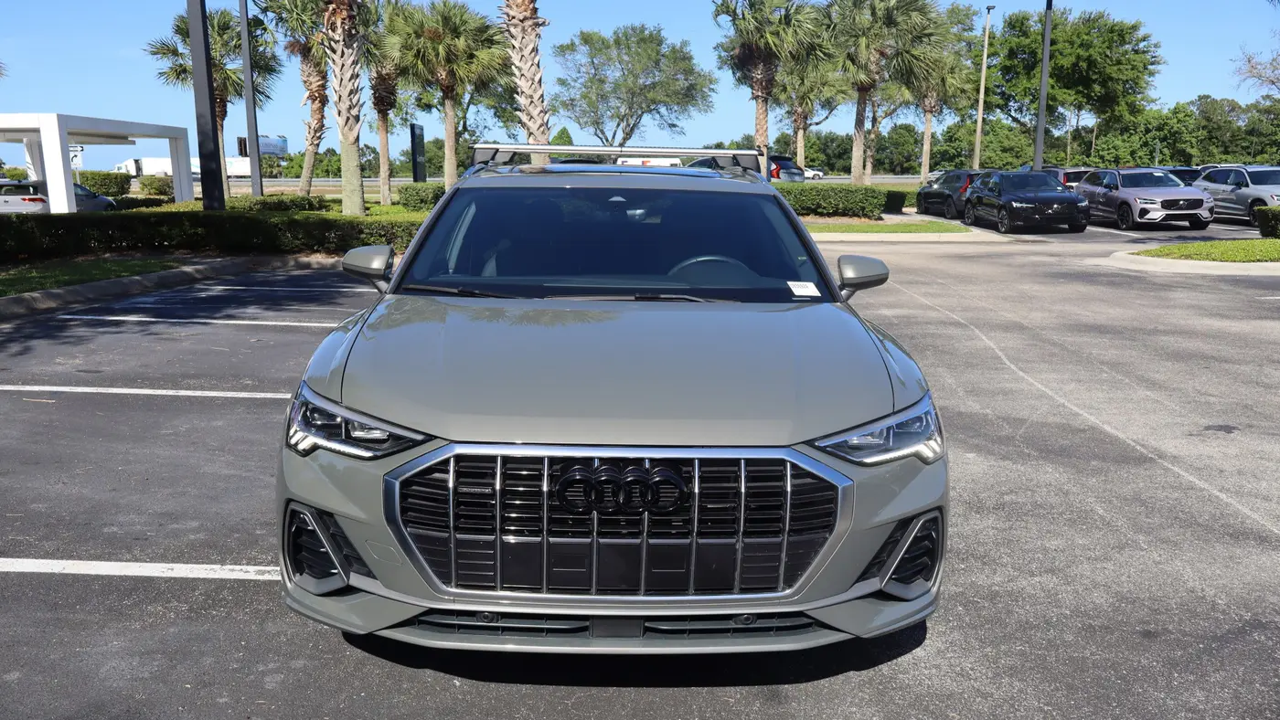 2023 Audi Q3 quattro S line Premium 45 TFSI