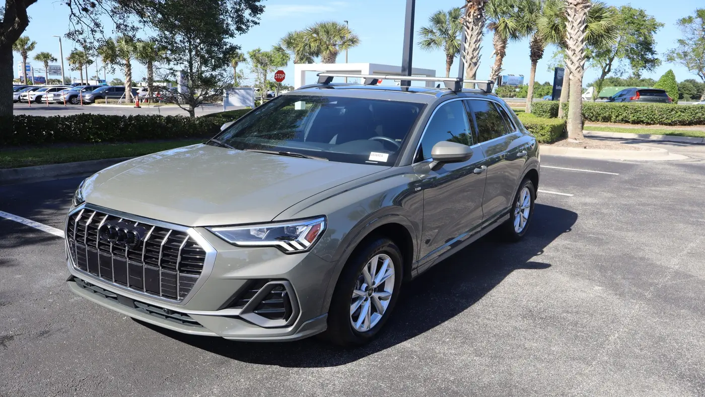 2023 Audi Q3 quattro S line Premium 45 TFSI