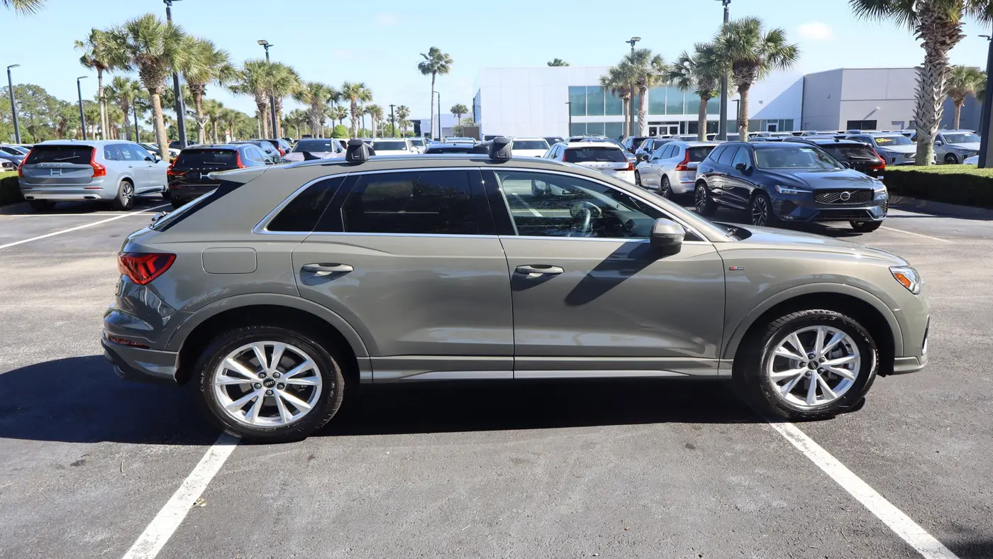 2023 Audi Q3 quattro S line Premium 45 TFSI
